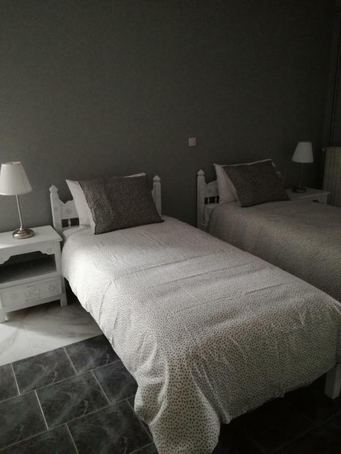 Apartment Seven Seas